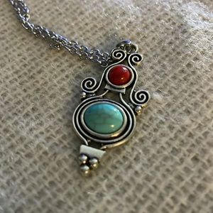 Beautiful faux turquoise necklace